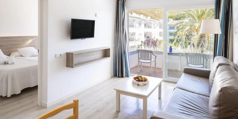 Puerto Azul Suite Hotel - Image 10