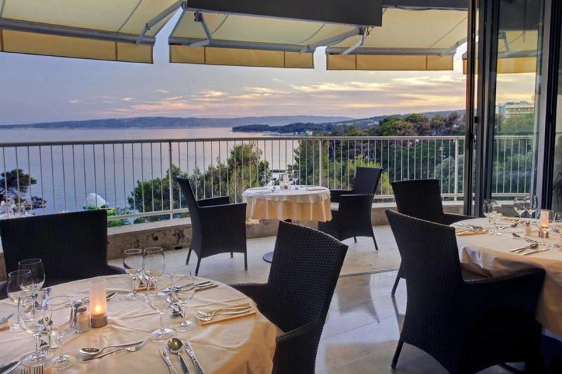 Koralj Sunny Hotel by Valamar - Image 2