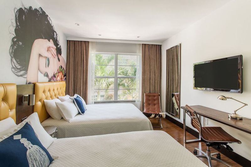 Life House, Ocean Drive - Image 6