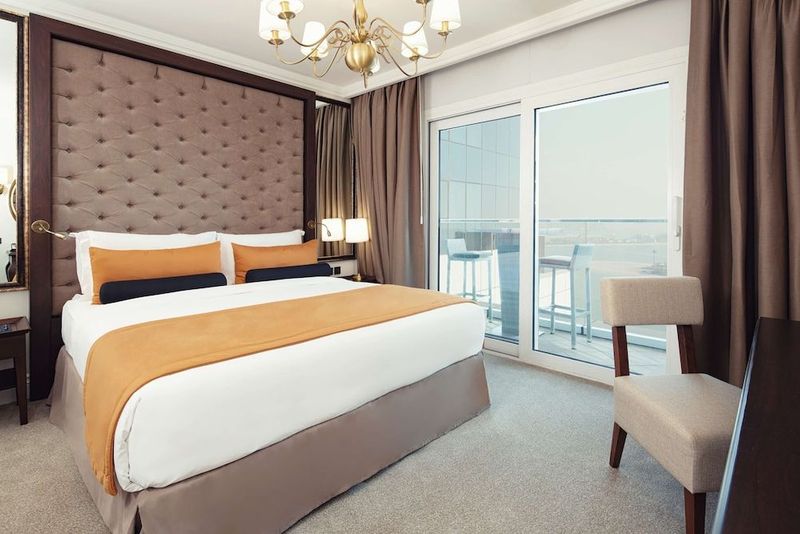 Dukes The Palm, a Royal Hideaway Hotel - Image 3