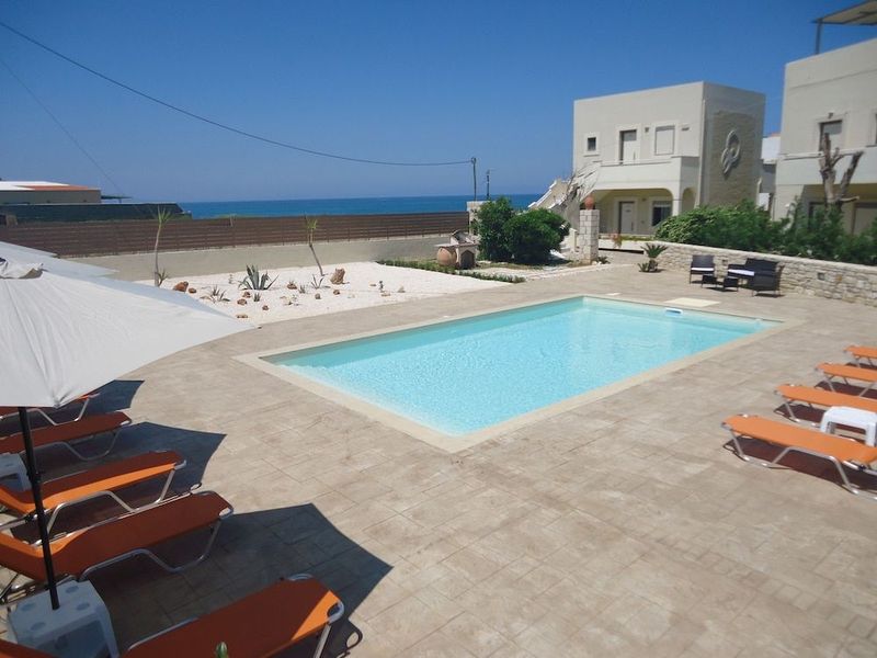 Almyra Apartments - Image 8