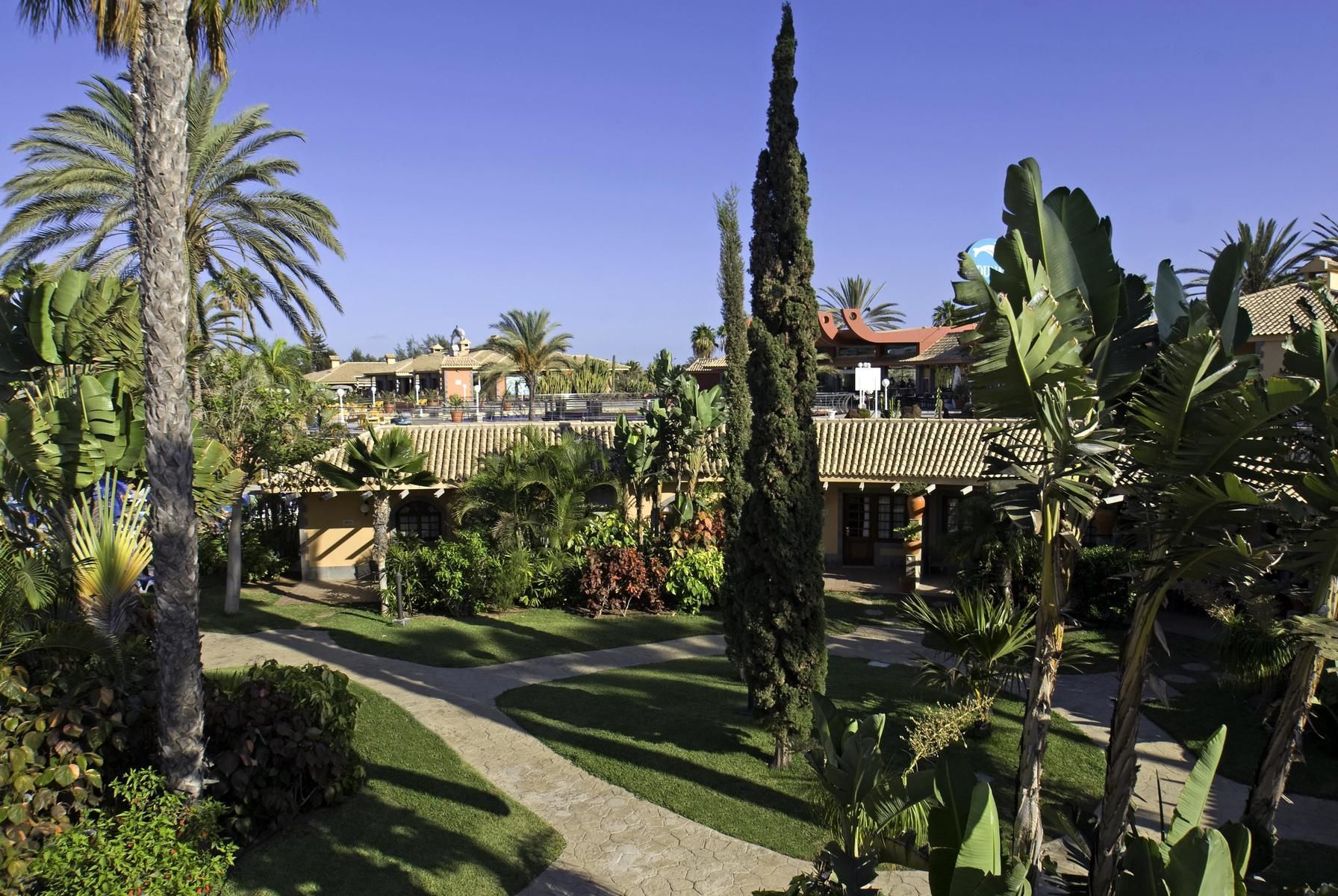 Suites & Villas by Dunas - Image 9