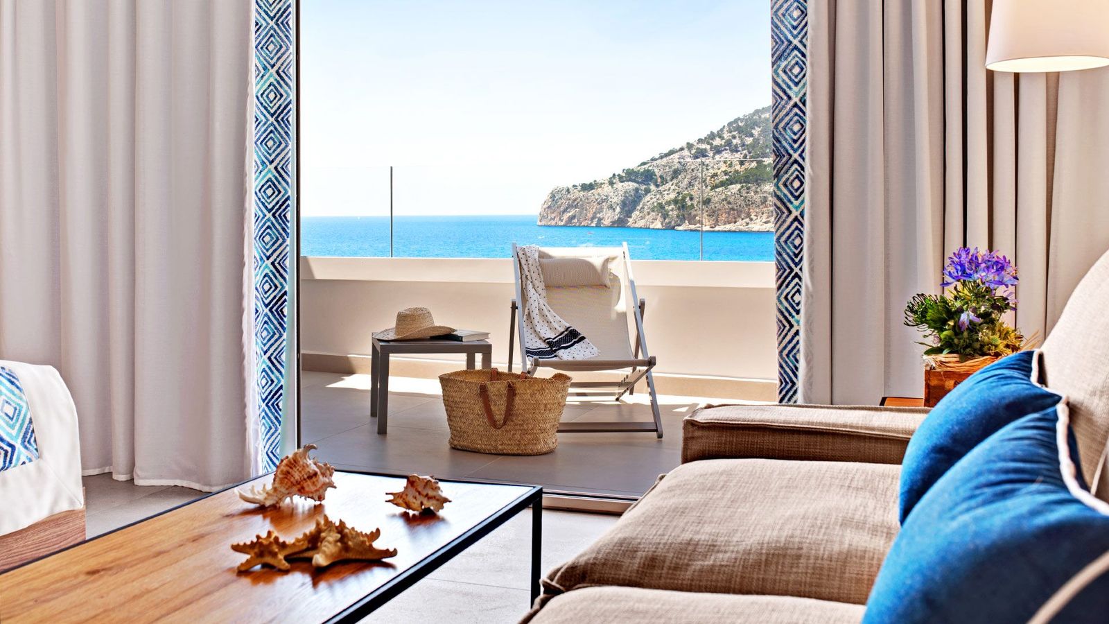 Velkommen til Bahia Suites Camp de Mar på Mallorca