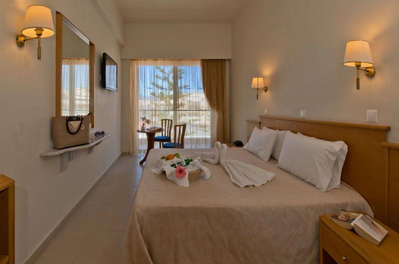 Minos Hotel - Image 3