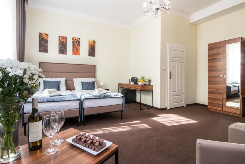 Aparthotel Old Town - Image 4