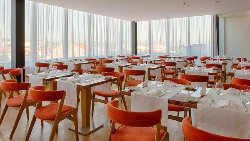 Premium Porto Downtown - Image 9