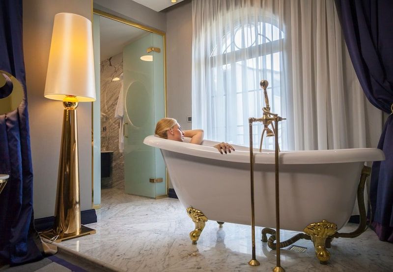 Sura Design Hotel & Suites - Image 7