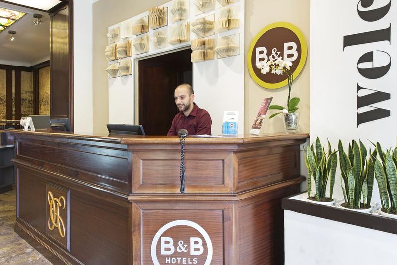 B&B Hotel Napoli - Image 3