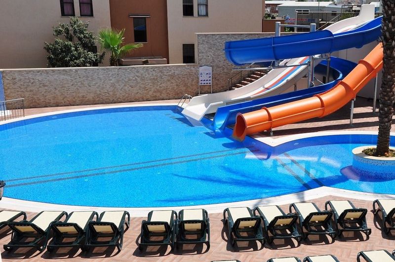 Almera Park Apart Hotel - Image 1