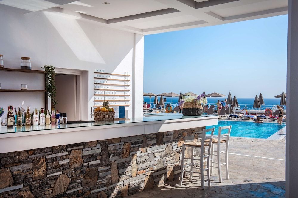 The Peninsula Resort & SPA - Image 5