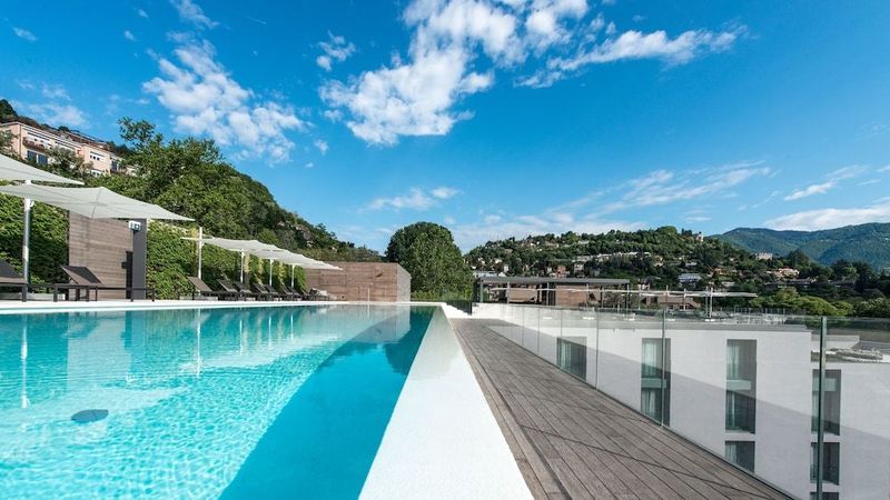 Hilton Lake Como - Image 5