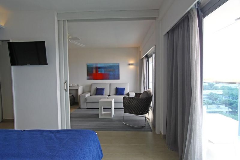BG Tonga Tower Design Hotel and Suites - Image 7