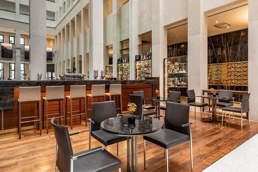 Berlin Marriott Hotel - Image 5