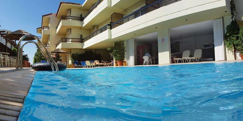 Caravel Hotel Apartments - Image 8