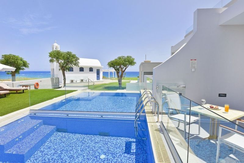 Pernera Beach Hotel - Image 9