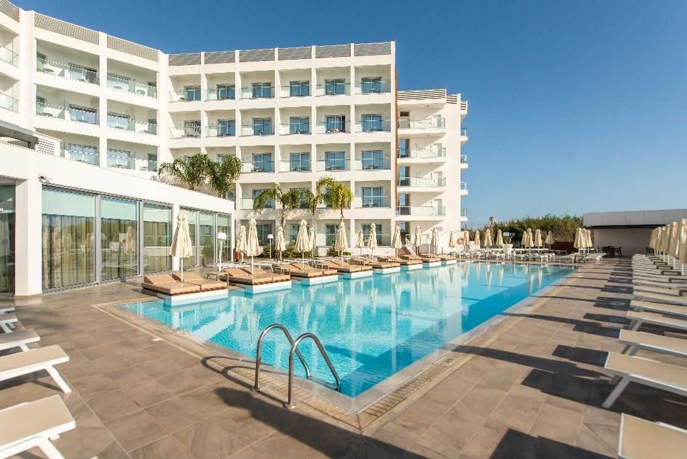 Hotel med pool i Protaras