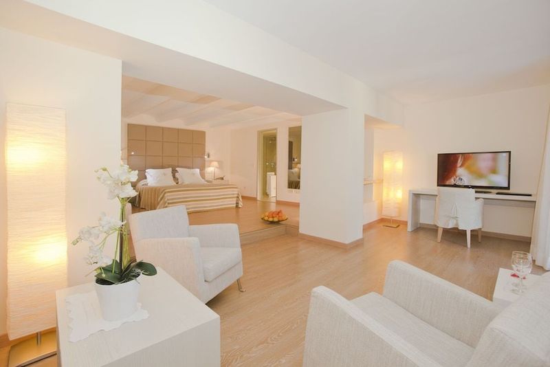 L'Hermitage Hotel & SPA - Image 4