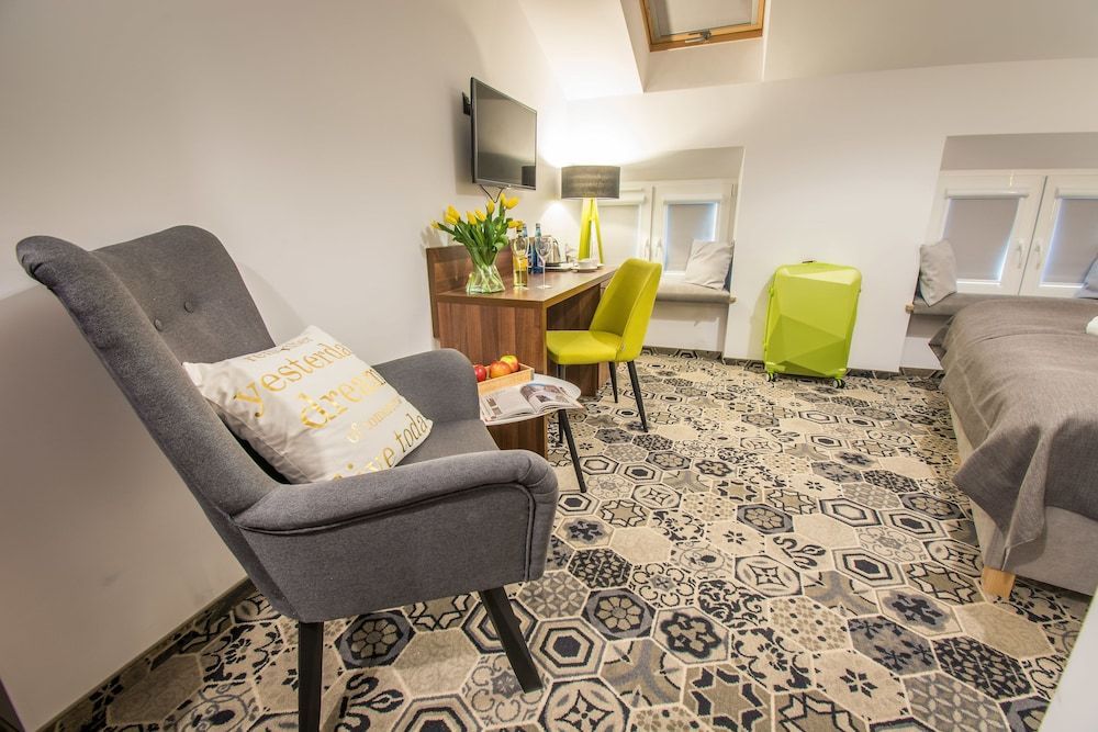 Hotel Lavender - Image 5