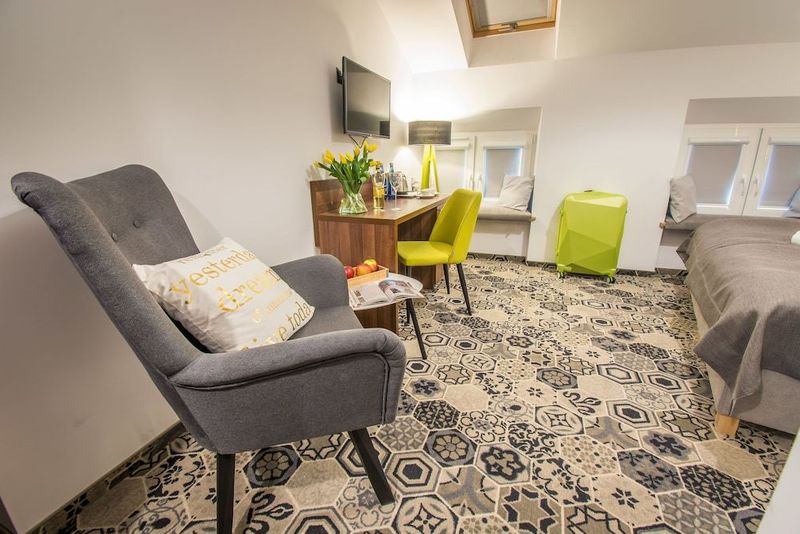 Hotel Lavender - Image 5