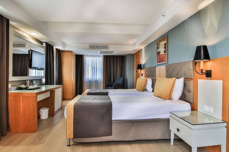 Saturn Palace Resort - Image 7