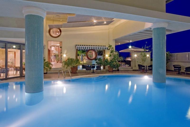 Mediterranean Hotel - Image 5