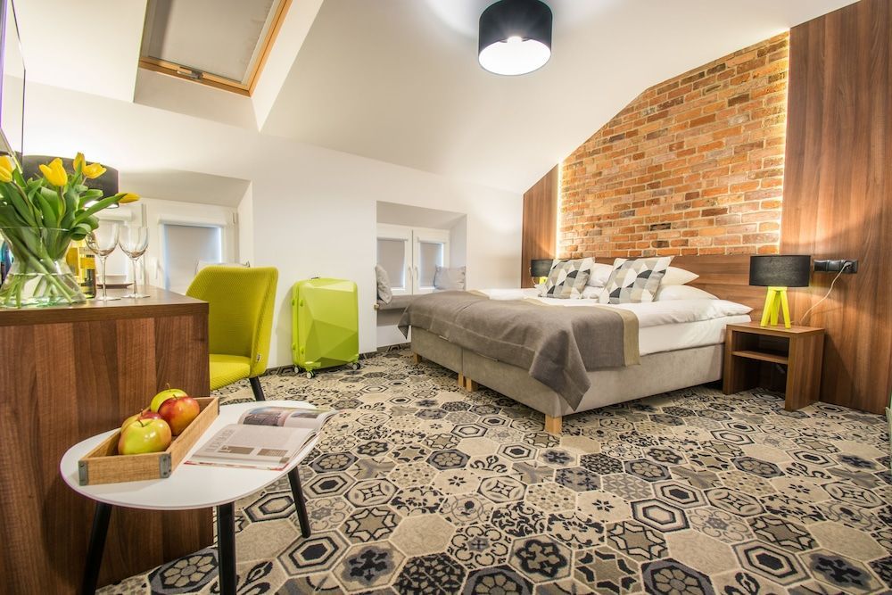 Hotel Lavender - Image 10