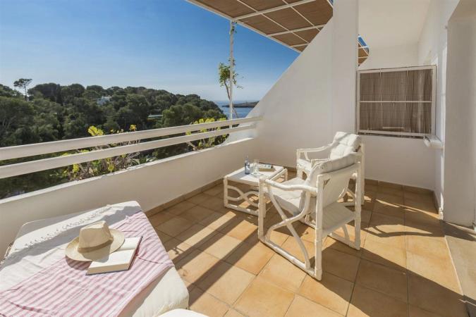 Altan på dobbeltværelse med havudsigt på Hotel Cala d'Or