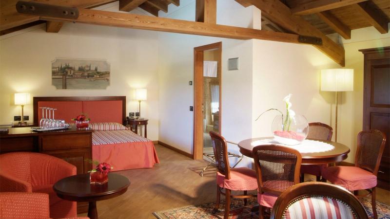 Corte Cavalli Gardasoeen Italien juniorsuite roed