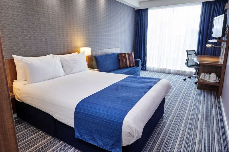 Holiday Inn Express Manchester City Centre - Arena - Image 2