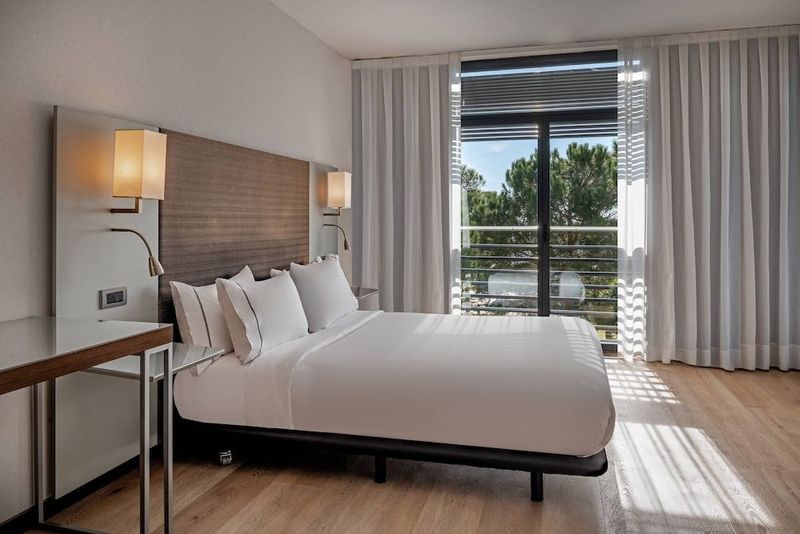 AC Hotel Gava Mar - Image 8