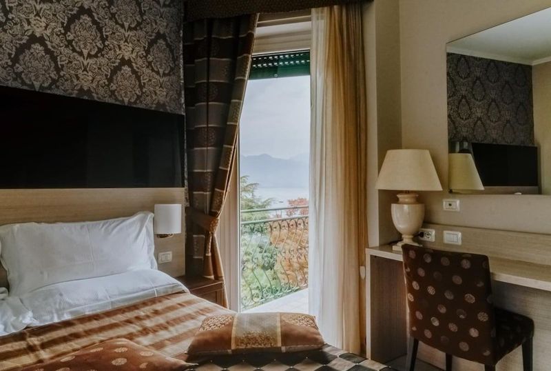 Hotel Flora - Image 2