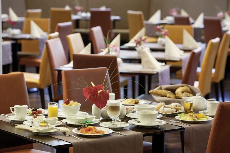 Austria Trend Hotel Savoyen - Image 3