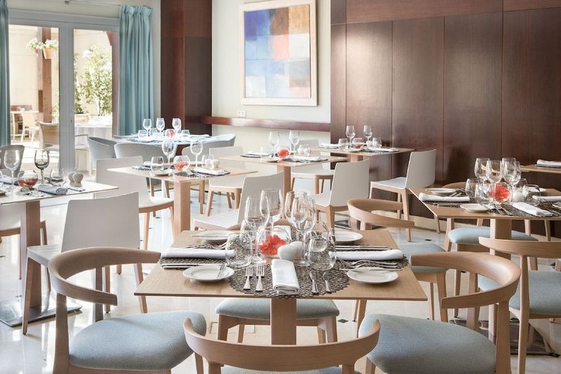 Hotel NH Marbella - Image 6
