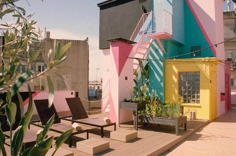 Pol & Grace Hotel - Image 7