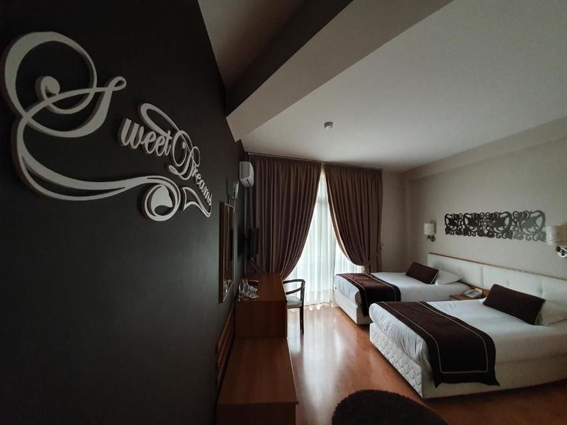 Hotel Arvi - Image 1