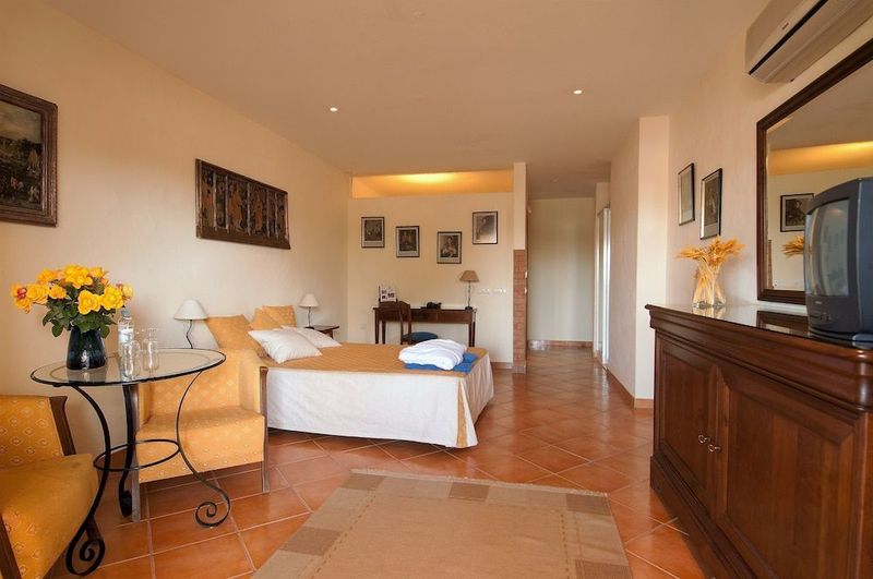 Luzmar Villas - Image 4