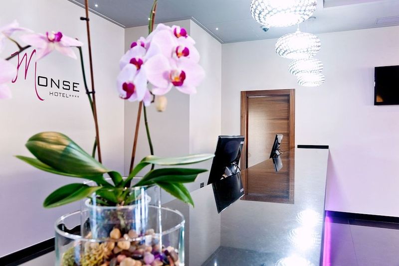 Hotel Dna Monse - Image 10