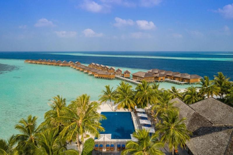 Vilamendhoo Island Resort & Spa - Image 1