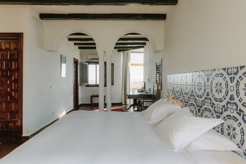 Hotel Castillo de Monda - Image 5