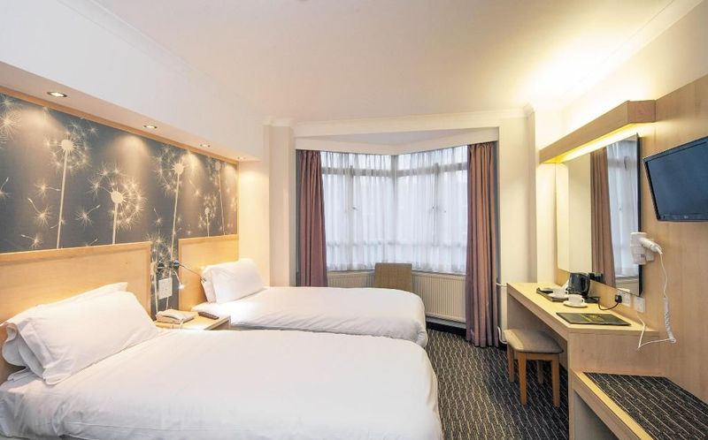 Bedford Hotel - Image 6