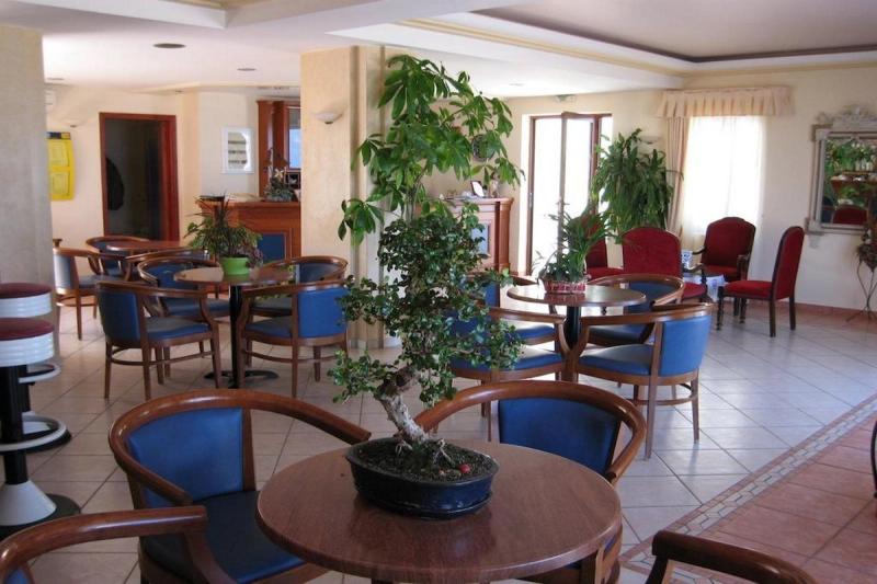 Blue Sea Hotel Apartments - Image 7