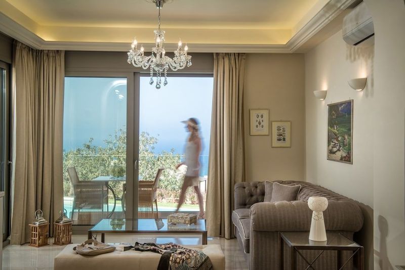 Creta Blue Boutique Hotel - Image 10