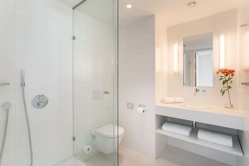 Room Mate Aitana - Image 5