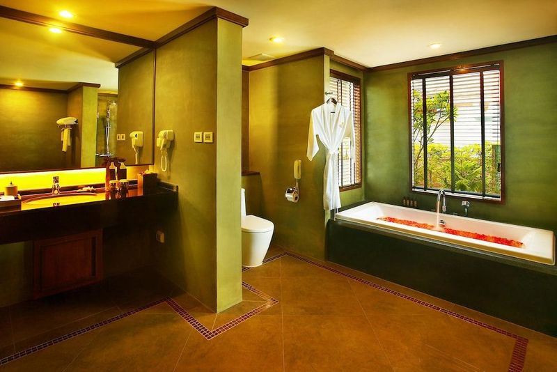 Nora Buri Resort & Spa - Image 5