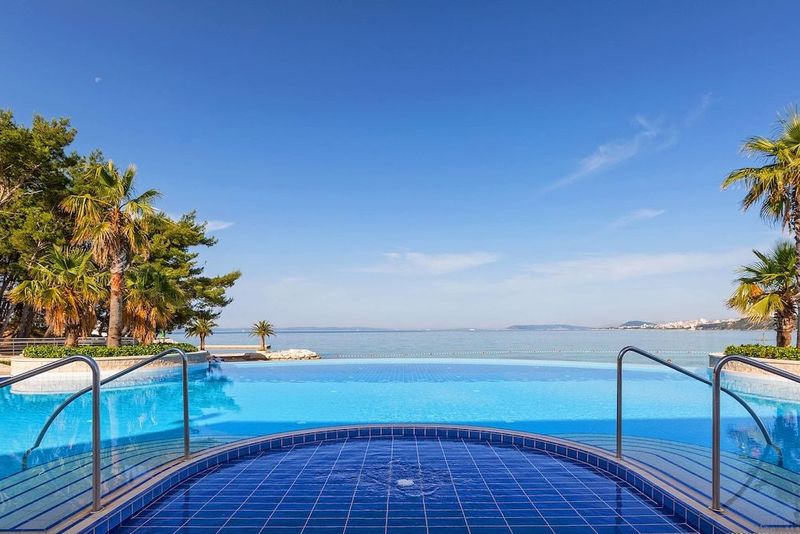 Le Meridien Lav Hotel - Image 8