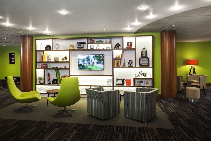 Holiday Inn Regents Park - Image 10