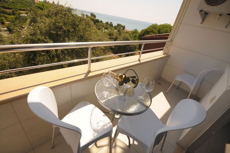 Aura Boutique Hotel - Image 1