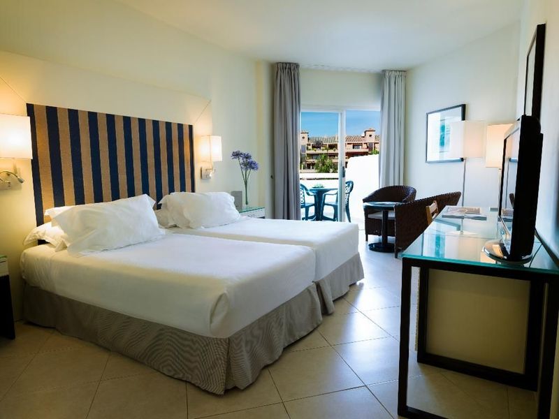 H10 Estepona Palace - Image 4
