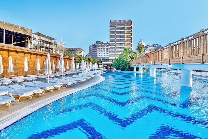 Saturn Palace Resort - Image 4