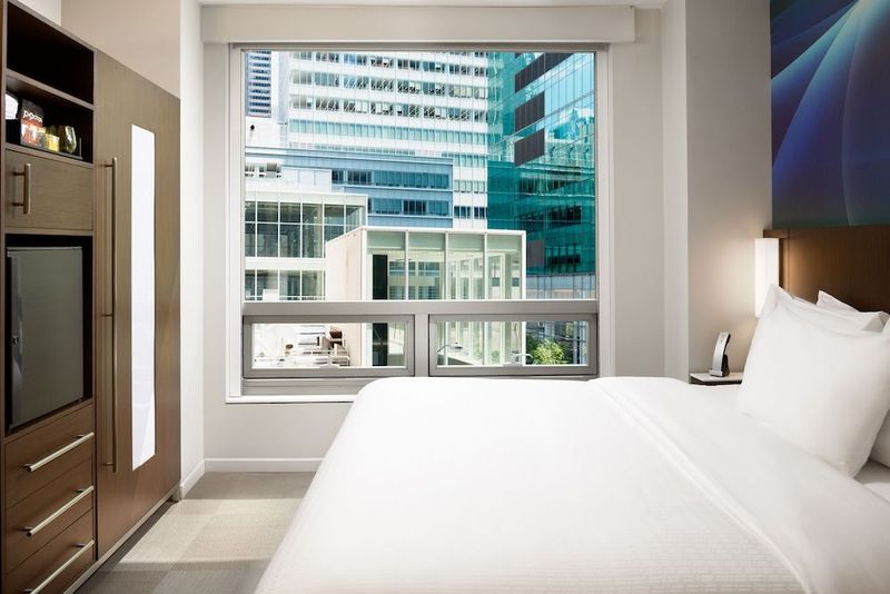 LUMA Hotel Times Square NYC - Image 2